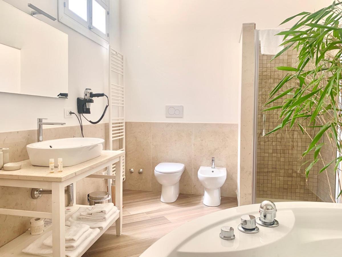 Dimora San Biagio Suites&Apartment Lecce Extérieur photo