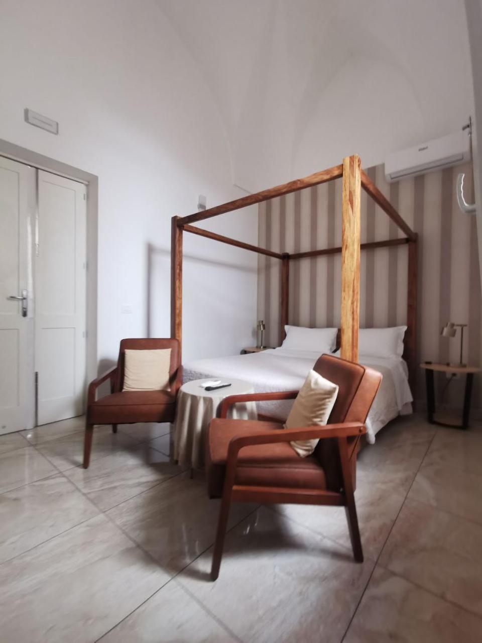Dimora San Biagio Suites&Apartment Lecce Extérieur photo
